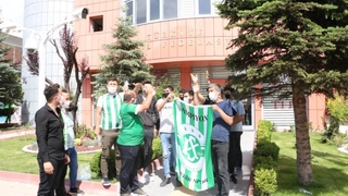 Yarı finalde Sakaryaspor'a elenmişti, TFF önünde eylem yaptılar