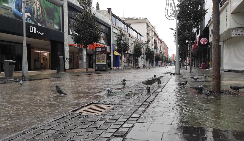 Yasak gününde şehirden bu fotoğraflar geldi