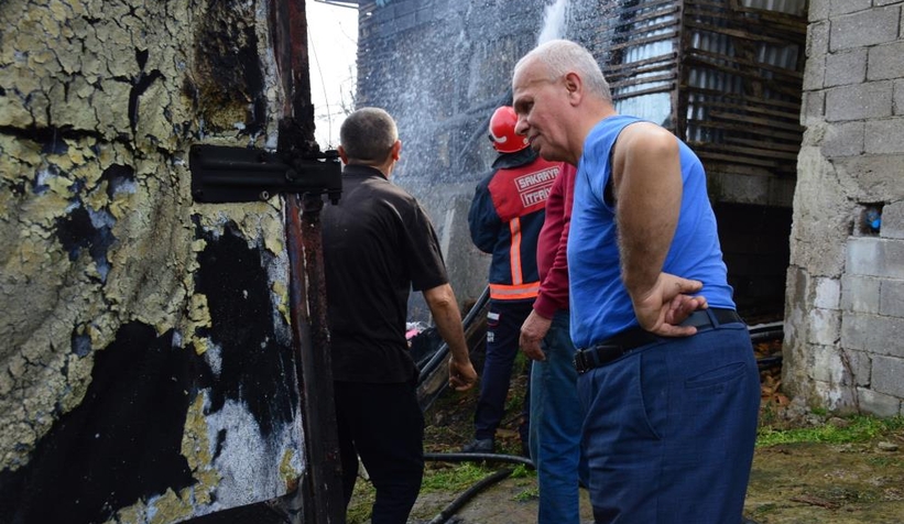 Yaşlı adam evsiz kaldı