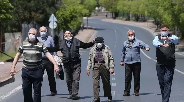 Yaşlı nüfus 8 milyon 451 bin 669 kişi oldu