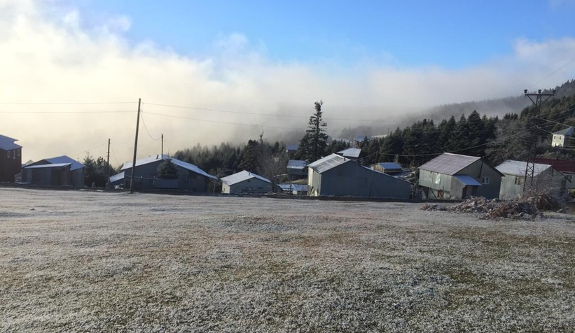 Yaylalara kar yağdı