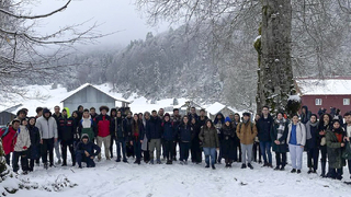 Yaylaları kar yürüyüşü ile keşfettiler