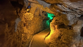 Yaz aylarının serinleten mağarası şifa dağıtıyor