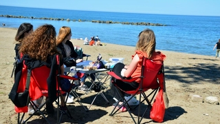 Yaz sezonu açıldı; Sahile akın ettiler