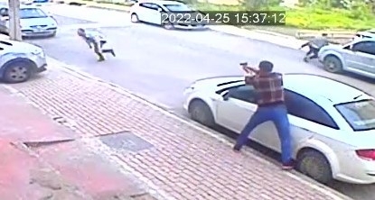 Yediği tokat sonrası kurşun yağdırdı: 1 yaralı