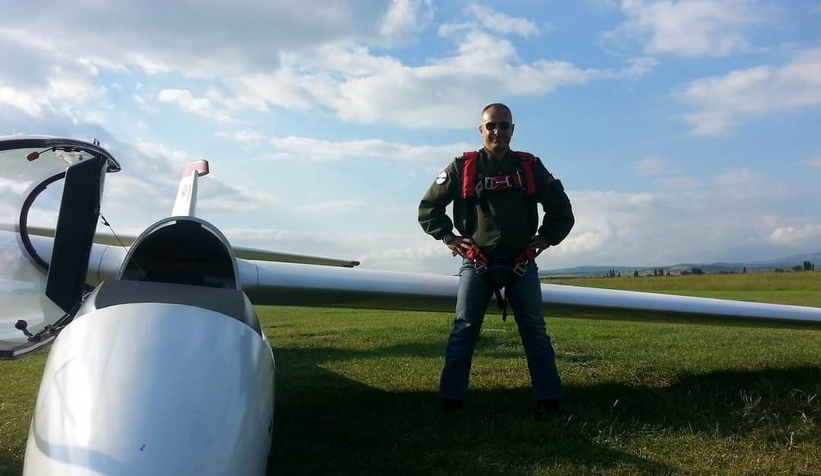 Yelkenkanatlar çarpıştı: 1 pilot öldü, 1 pilot yaralı