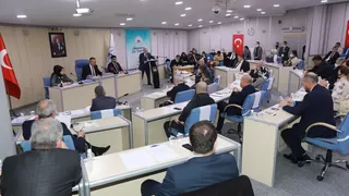 Yeni yılın ilk meclisinde yatırım mesajı