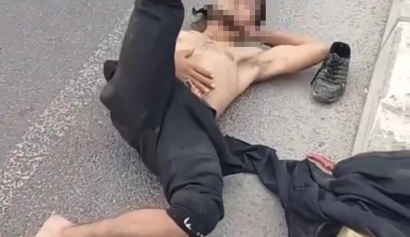 Yerlere yattı, polisin önünde dans etti