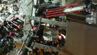 Yıkılan binada anne, babanın cansız bedenlerine ulaşıldı