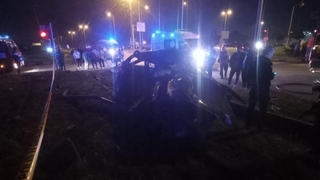 Yolcu otobüsü ile otomobil çarpıştı: 2 ölü, 2 yaralı