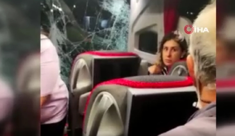 Yolcular dehşeti yaşadı, o anları otobüsün içinde kaydettiler