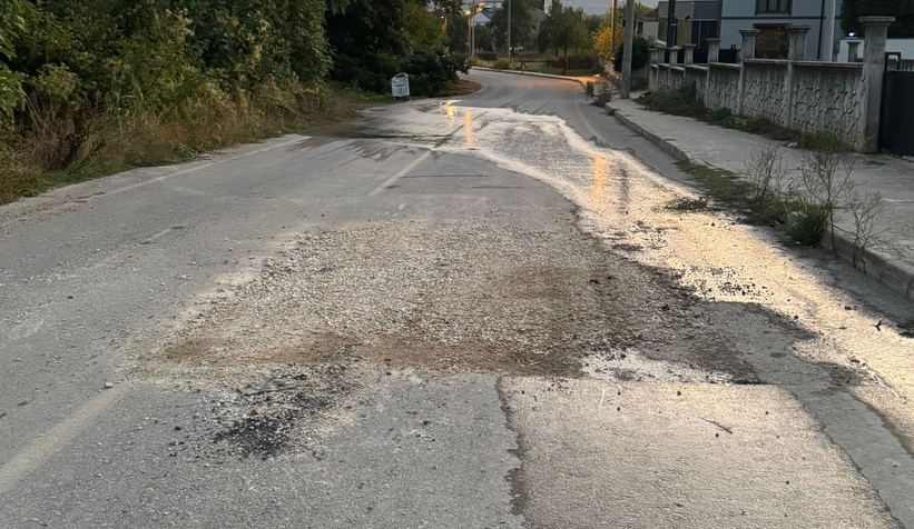 Yolda akan su kazaya neden oldu