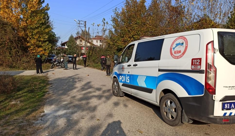 Yolda yürürken ayağından vuruldu