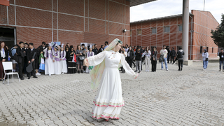 Yöresel dans ve şarkılarını İKAF’ 23’te sergilediler