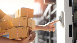 Yüksek kargo ücreti esnafın yüzünü güldürdü