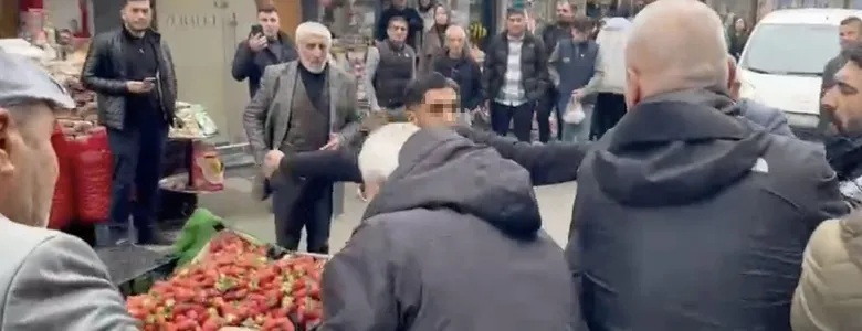 Zabıtaya tekme tokat böyle saldırdı