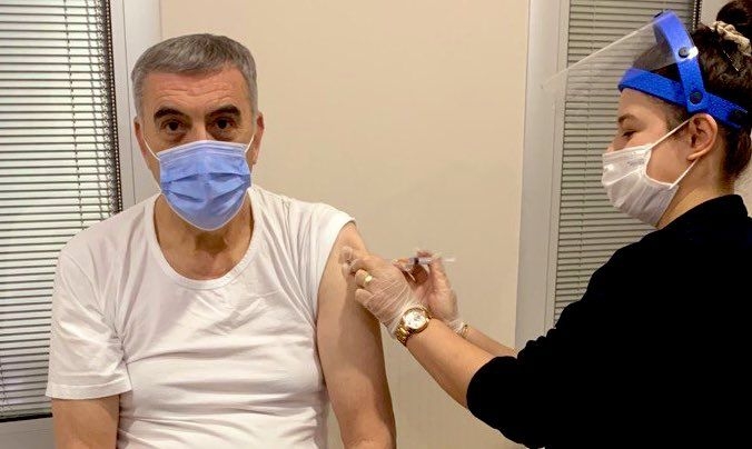 Zeki Toçoğlu korona aşısı oldu