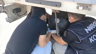 Zuladan uyuşturucu fışkırdı